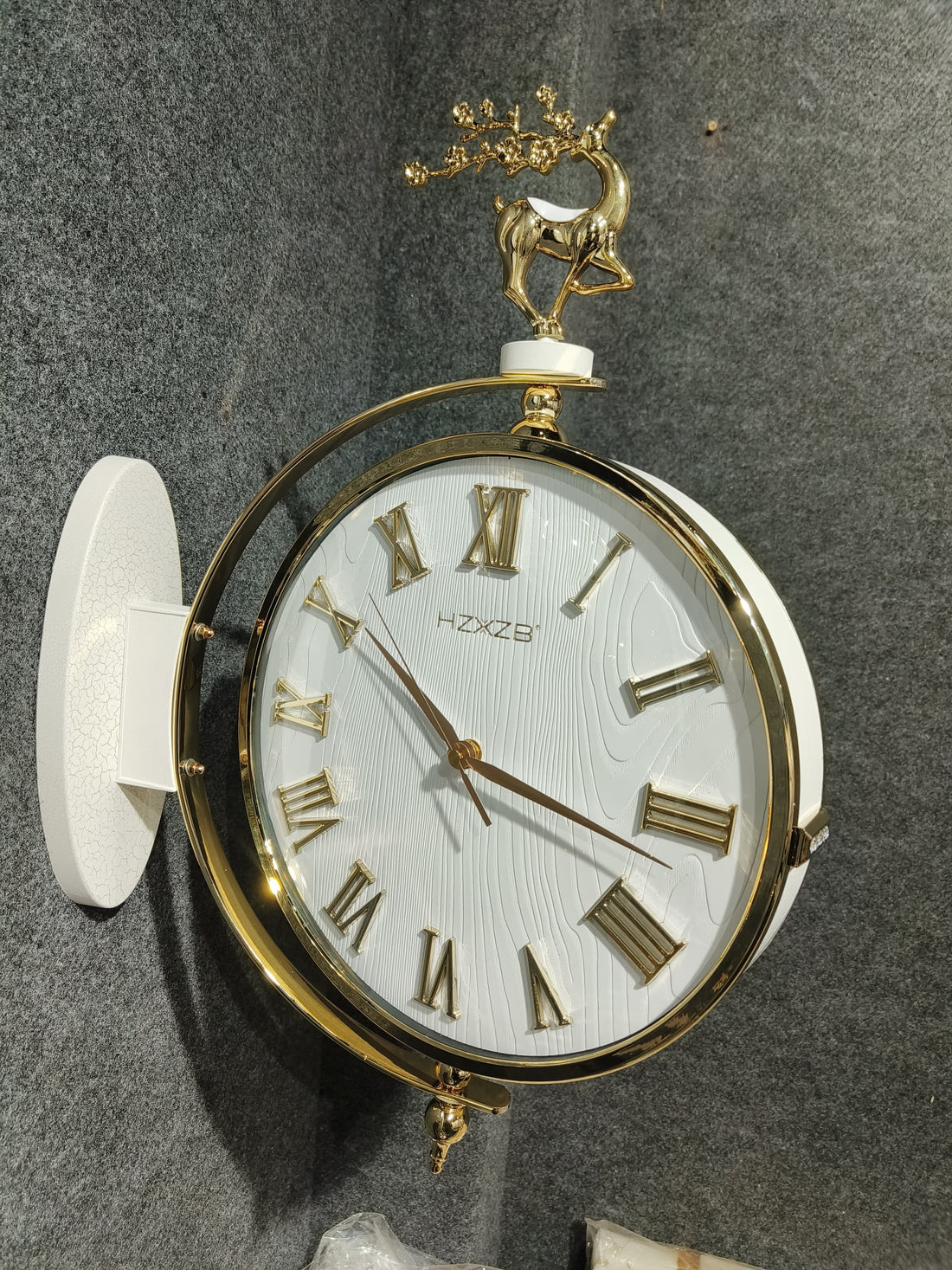 Deer Retro Station Double-Sided Wall Clock for Vintage Charm - White