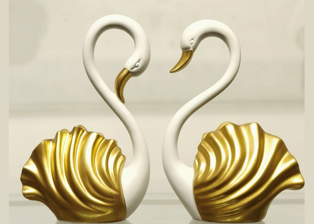 Swan Pair – Elegant Harmony