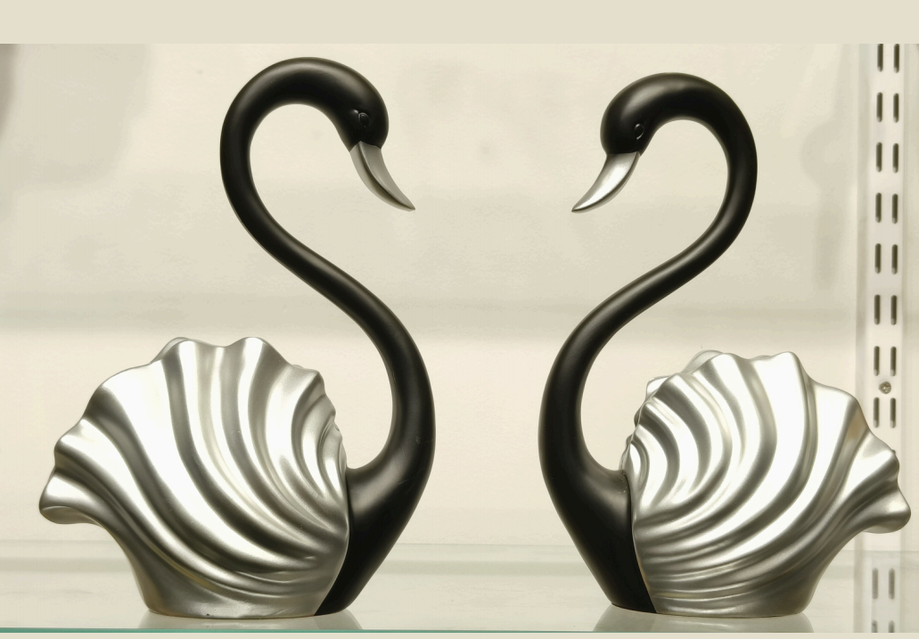 Swan Pair – Elegant Harmony