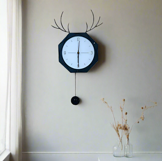 The Majestic Antler Wall Clock - Where Time Takes Flight