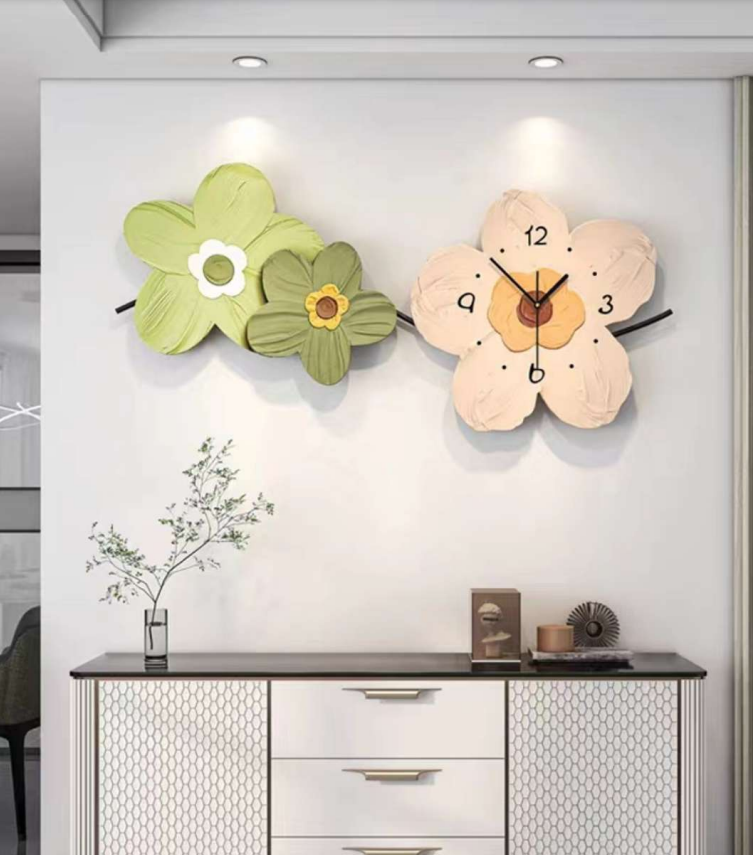 Blooming Time - Floral-Inspired Wall Clock