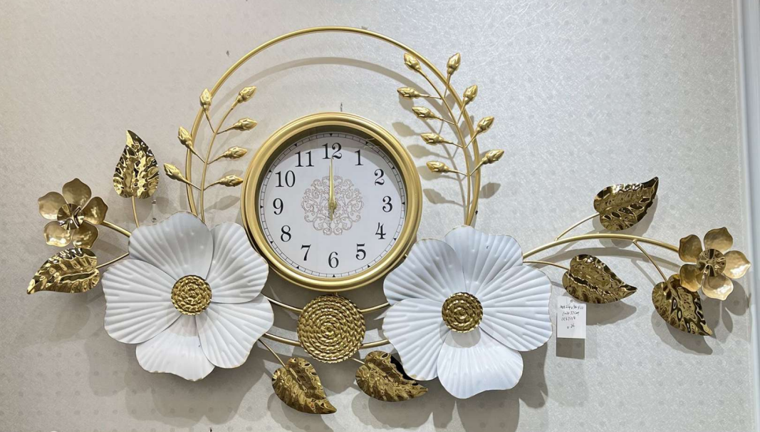 Golden Bloom - Floral-Inspired Wall Clock