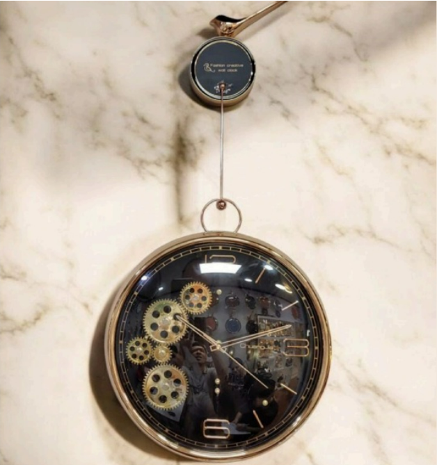 Elite Pendulum Gear Clock – Rose Gold & Onyx Edition